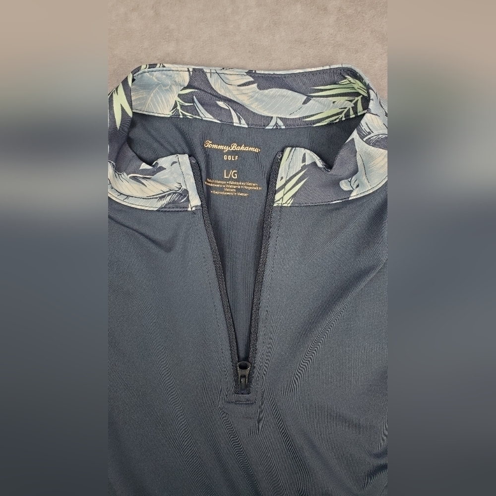 Tommy Bahama Golf Lightweight 3/4 zipper Sleevless Women's Top SZ L - Picture 9 of 10